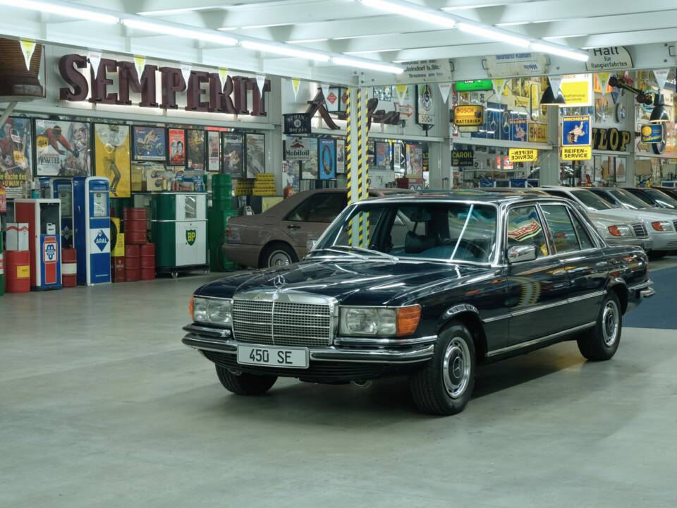 Image 2/50 de Mercedes-Benz 450 SE (1973)