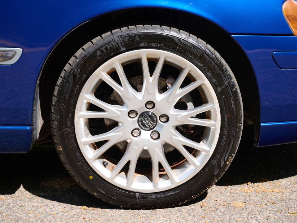 Image 34/50 of Volvo V 70 2.4 (2006)