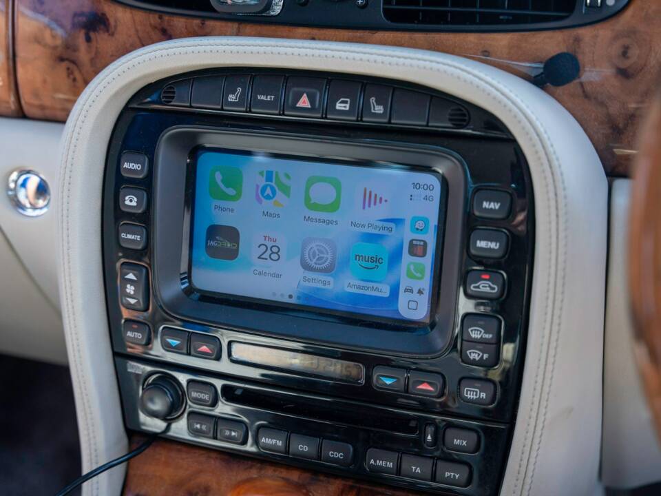 Obraz 19/50 pojazdu Jaguar XJR Super V8 (2004)