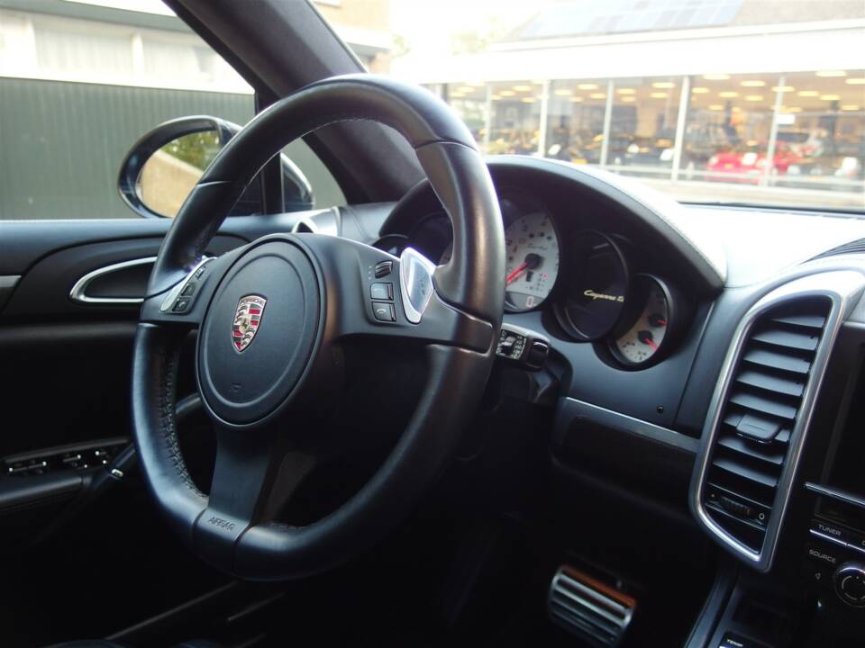 Imagen 57/97 de Porsche Cayenne Turbo (2011)