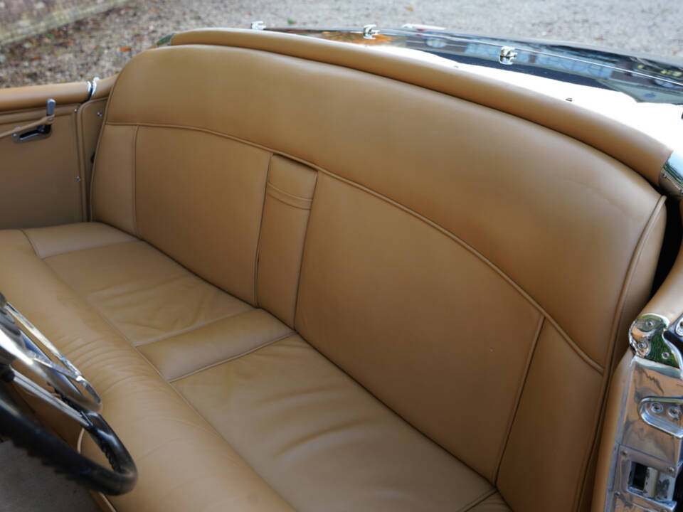 Image 32/50 of Nash-Healey Roadster (1953)