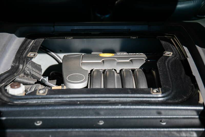 Image 3/40 of Renault Clio II V6 (2002)