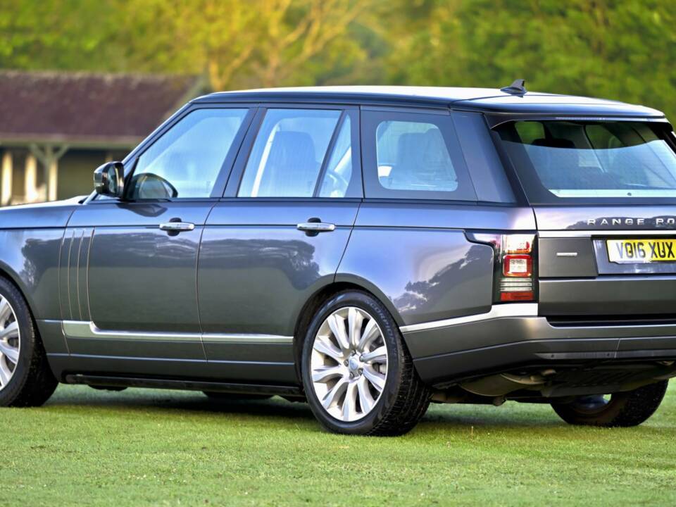 Image 13/50 de Land Rover Range Rover Autobiography SDV8 (2016)