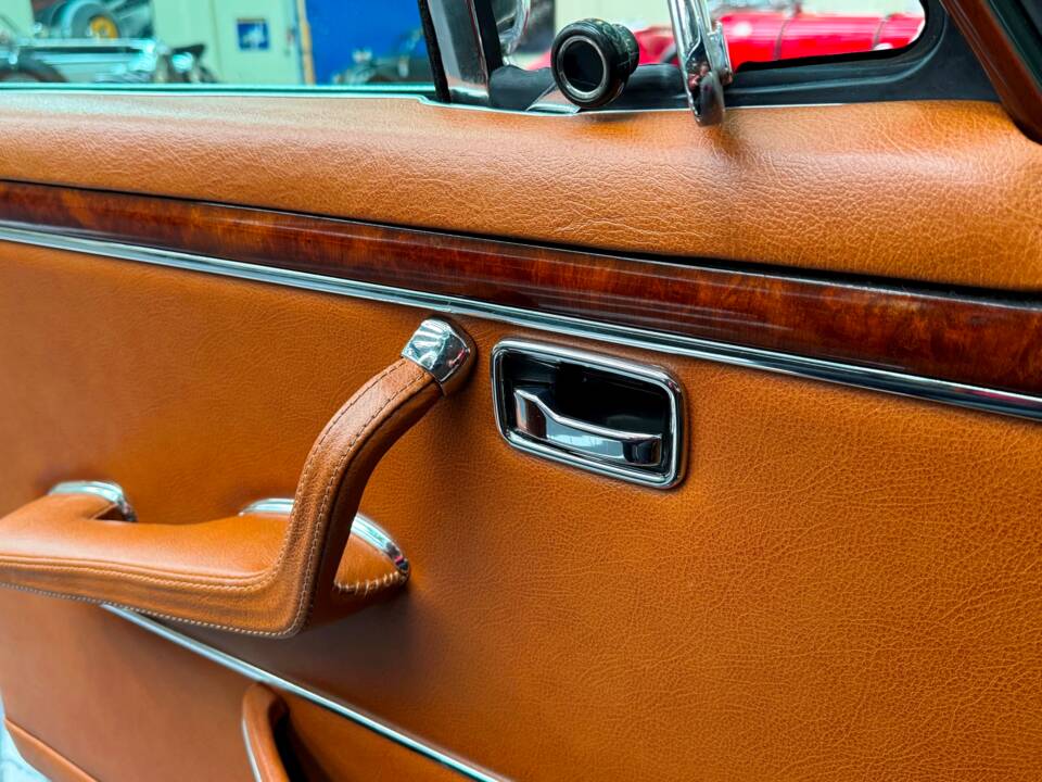 Image 7/15 de Mercedes-Benz 300 SEL 6.3 (1970)