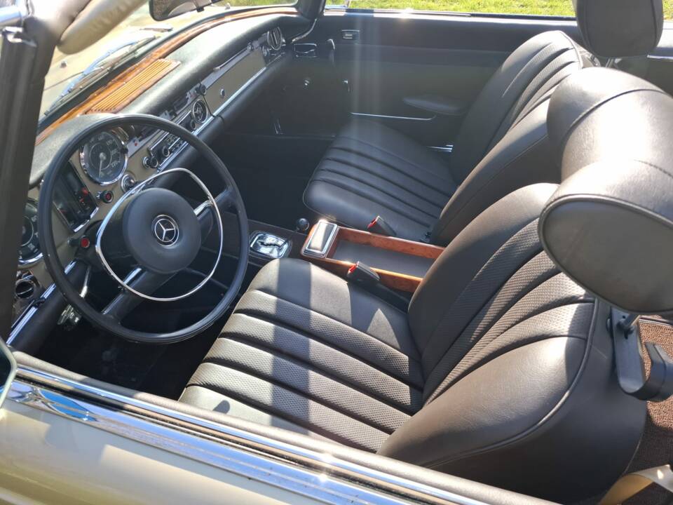 Bild 20/29 von Mercedes-Benz 280 SL (1969)