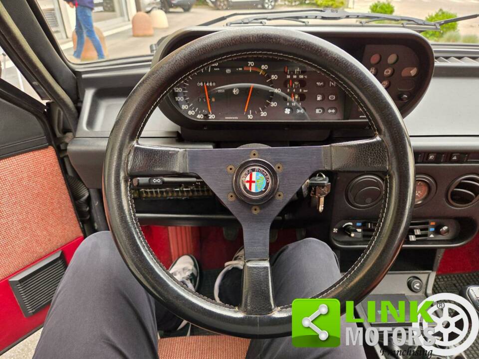 Afbeelding 7/10 van Alfa Romeo Giulietta 1.6 (1986)