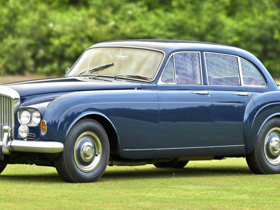 Immagine 5/50 di Bentley S 2 Continental Flying Spur (1962)