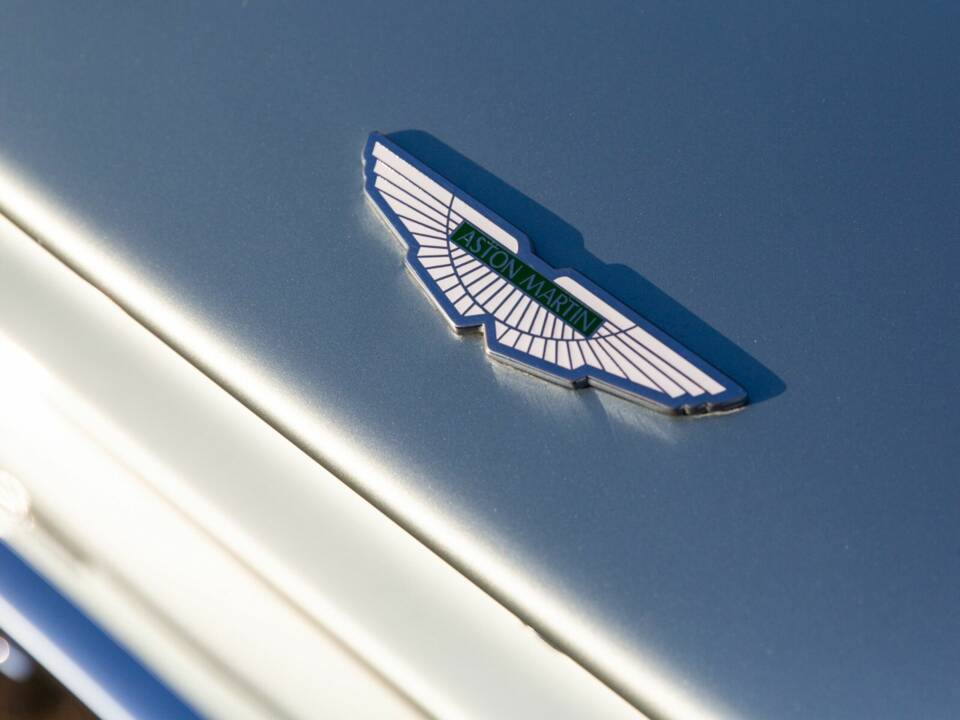 Image 14/50 of Aston Martin V8 EFi Volante (1987)