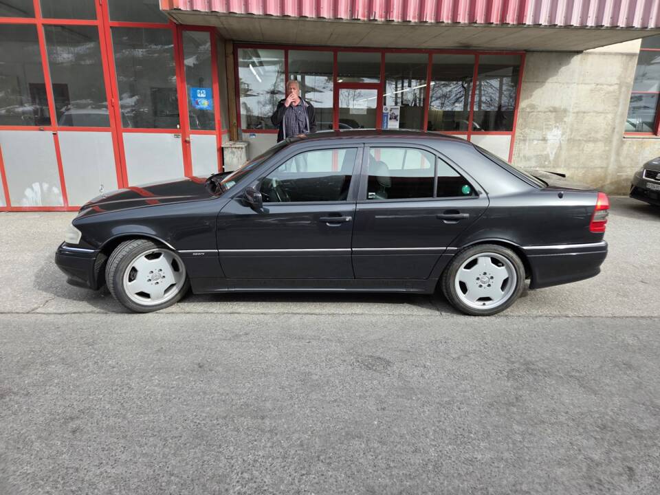 Bild 4/16 von Mercedes-Benz C 36 AMG (1994)