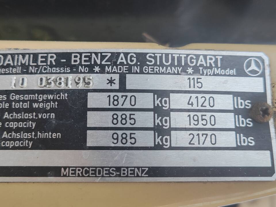 Bild 53/59 von Mercedes-Benz 230&#x2F;4 (1974)