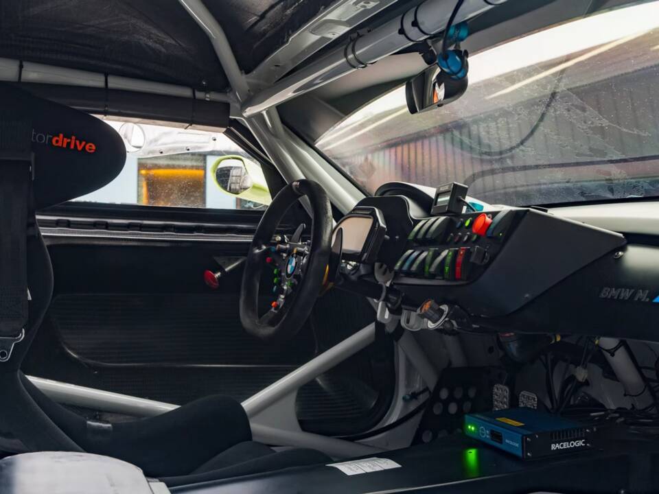 Image 10/15 of BMW Z4 GT3 (2012)