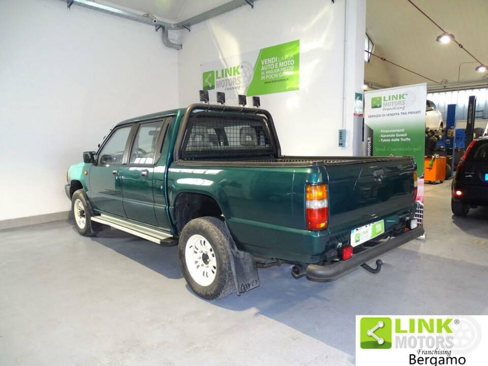 Image 2/10 of Mitsubishi L200 (1994)