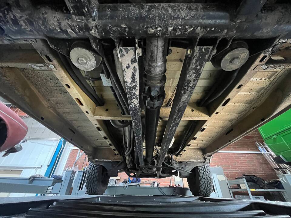 Bild 23/27 von Volkswagen T4 Kastenwagen 2.5 Syncro (1991)