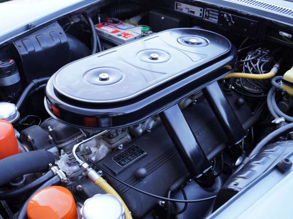Image 4/50 of Ferrari 330 GT 2+2 (1965)