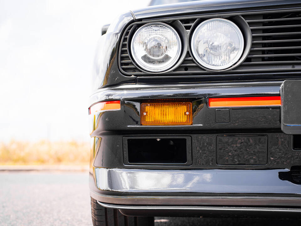 Image 18/91 de BMW M3 Sport Evo (1990)