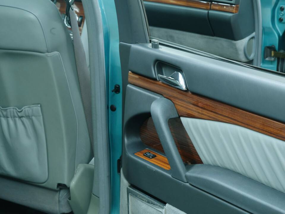 Bild 46/50 von Mercedes-Benz 300 SE (1991)