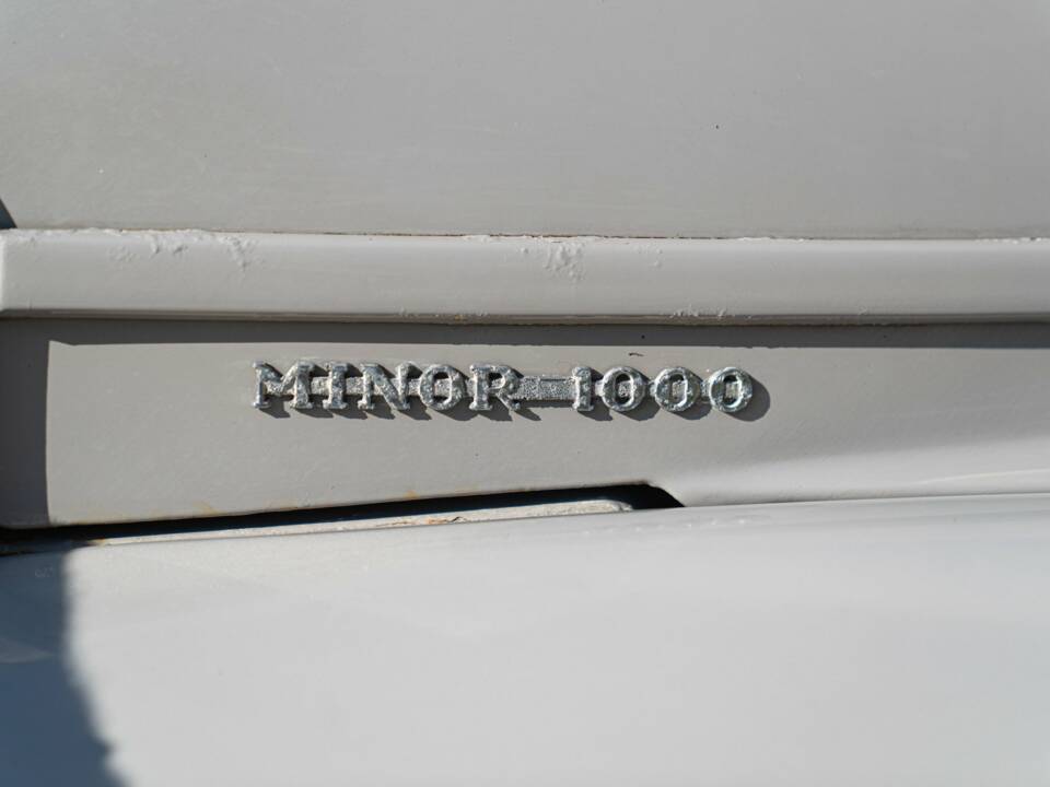 Image 23/50 of Morris Minor 1000 (1958)