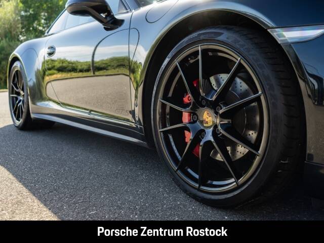 Bild 25/27 von Porsche 911 Carrera 4 GTS (2015)