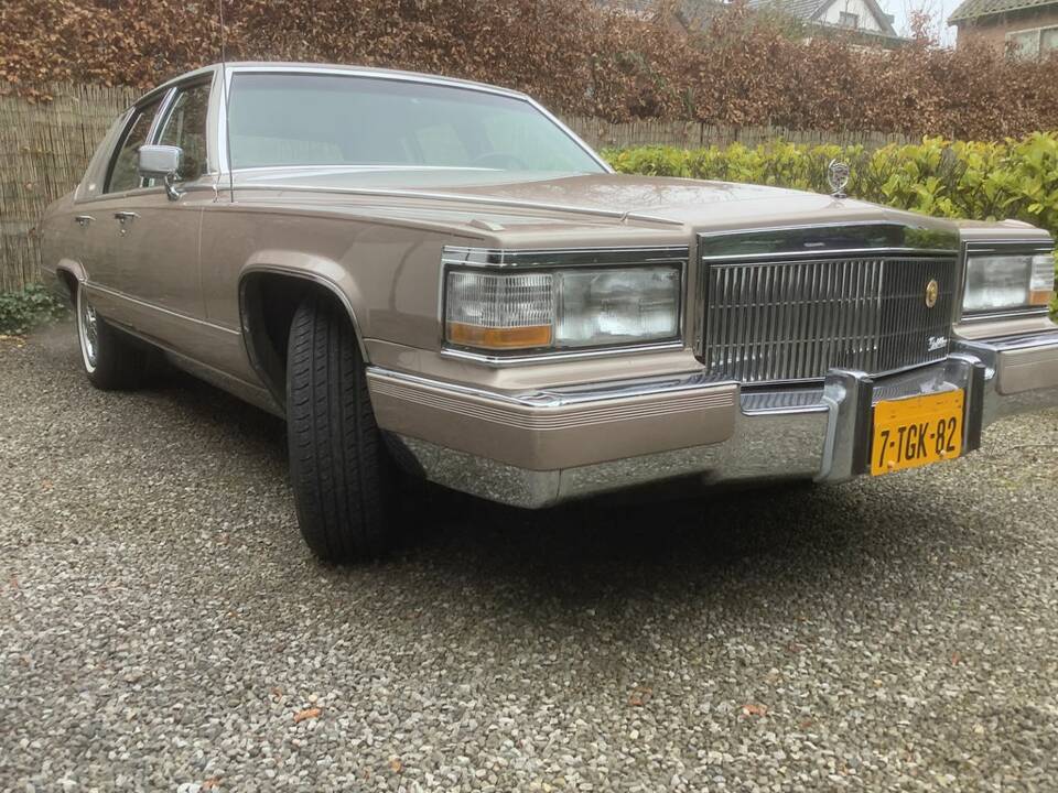 Bild 4/8 von Cadillac Brougham Elegance (1992)