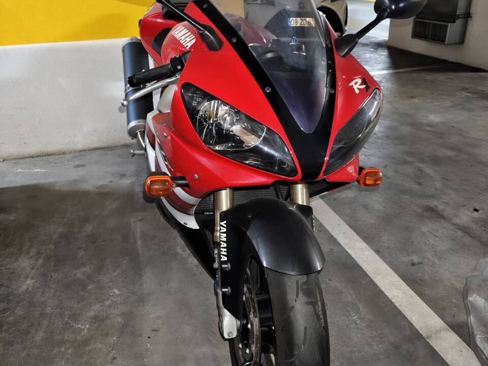 Immagine 3/6 di Yamaha YZF-R1 (2000)