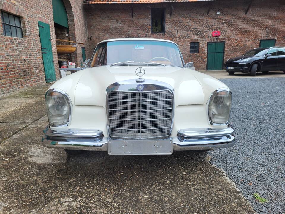 Imagen 6/49 de Mercedes-Benz 250 SE (1966)