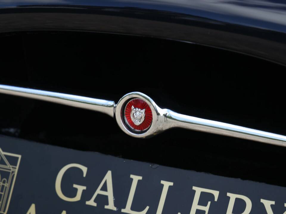 Imagen 49/50 de Jaguar E-Type 4.2 (1964)