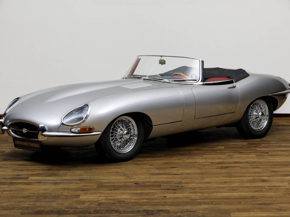 Afbeelding 1/27 van Jaguar E-Type 4.2 (1966)