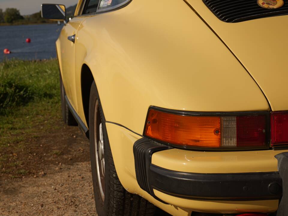 Image 21/77 de Porsche 911 2.7 S (1974)