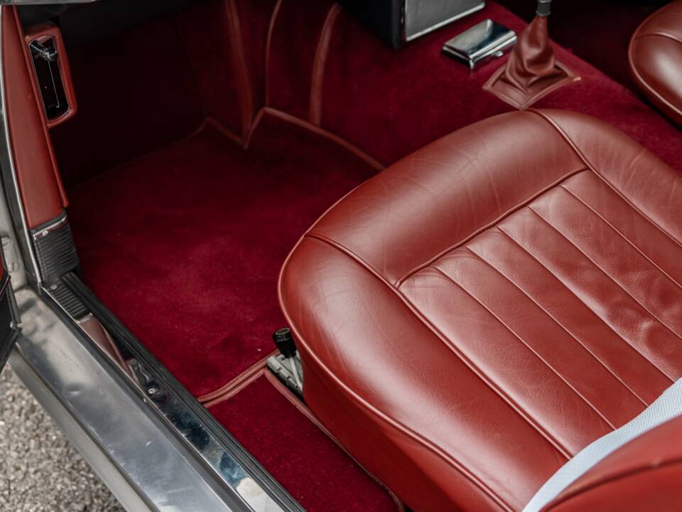 Immagine 52/74 di Aston Martin DB 5 Vantage (1964)
