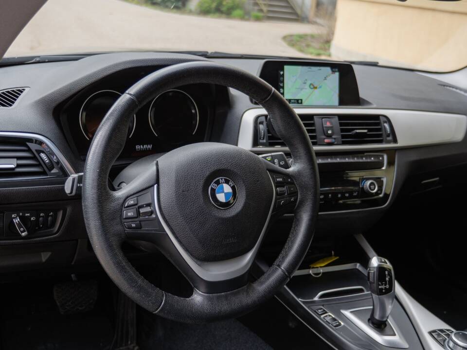 Bild 8/23 von BMW 118i (2018)