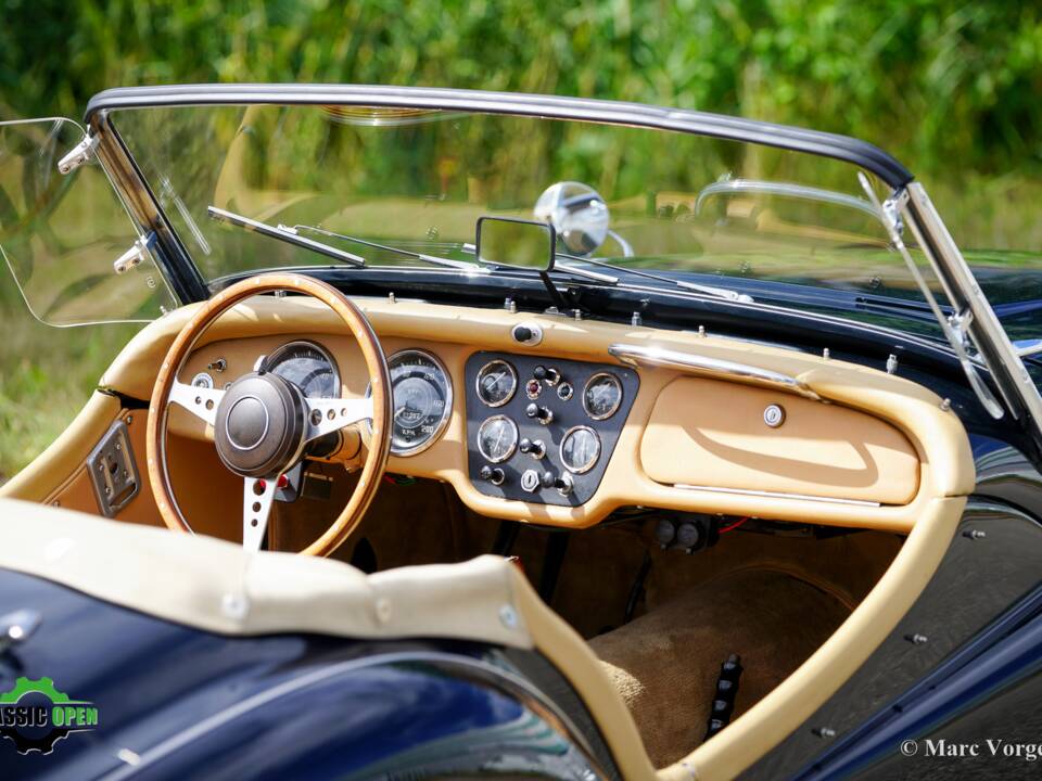 Image 27/46 of Triumph TR 3A (1958)