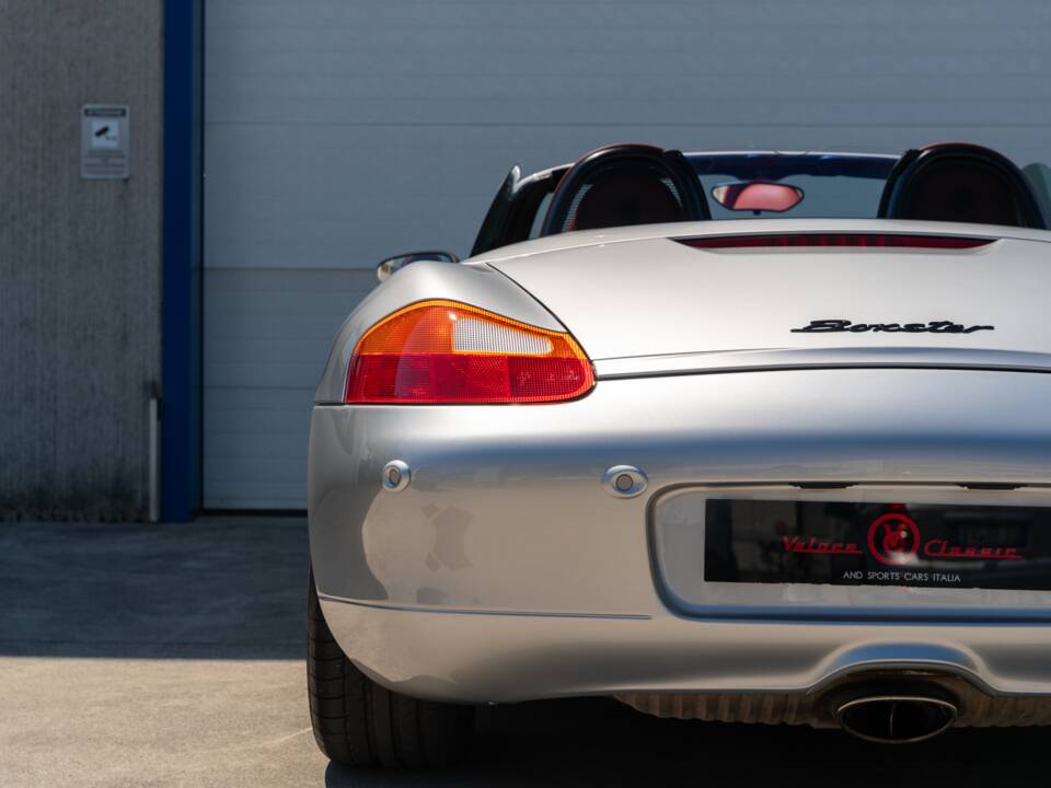 Image 33/73 of Porsche Boxster (2001)