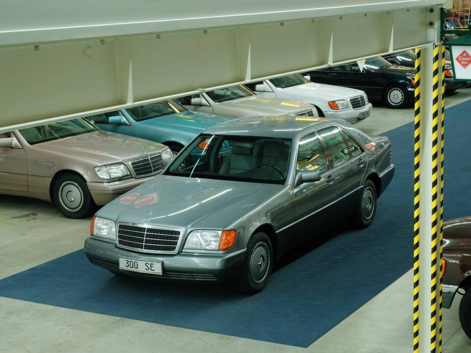 Bild 5/50 von Mercedes-Benz 300 SE (1992)