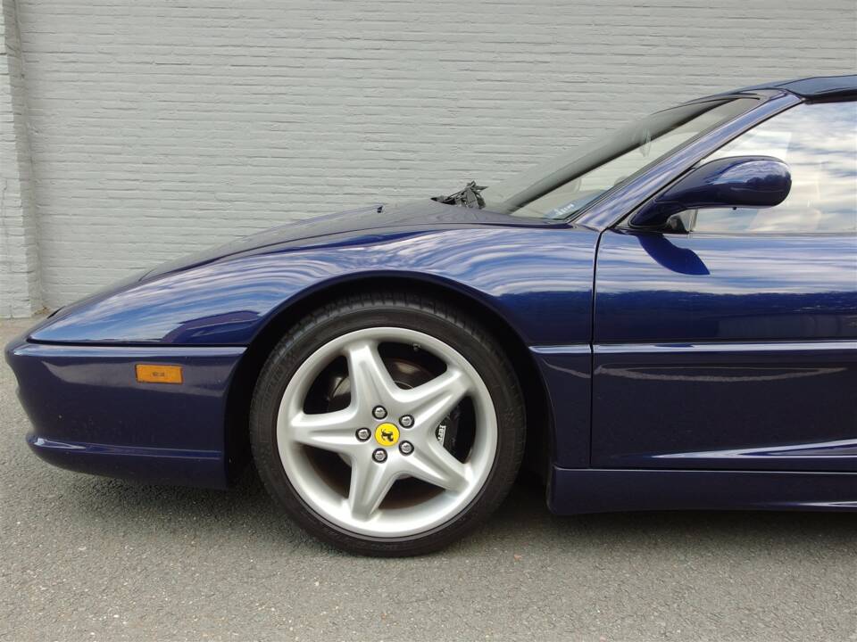 Afbeelding 16/100 van Ferrari F 355 Spider (1997)