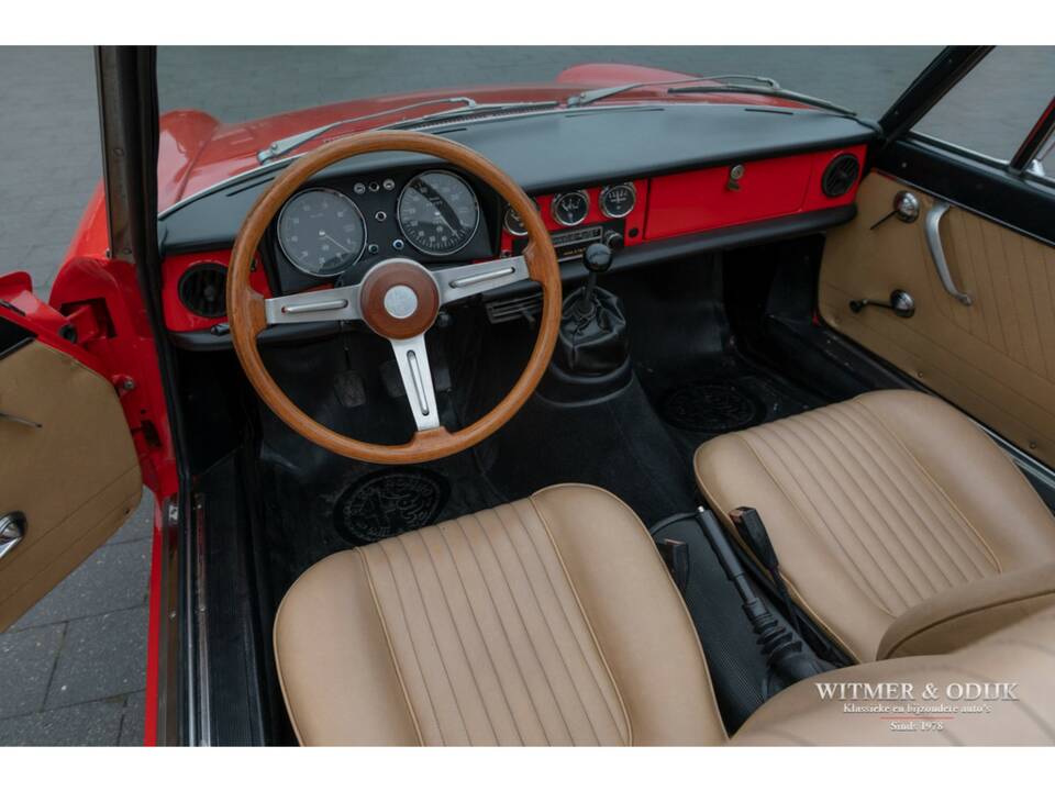 Immagine 23/31 di Alfa Romeo 1600 Spider (1974)