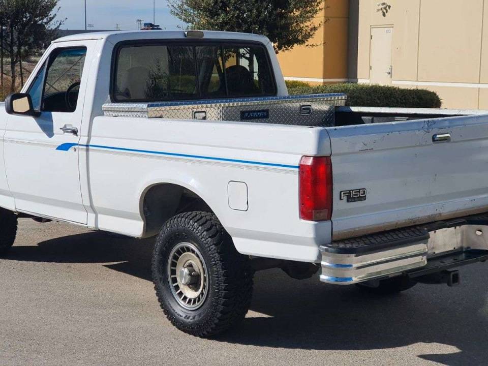 Image 7/20 of Ford F-150 (1992)