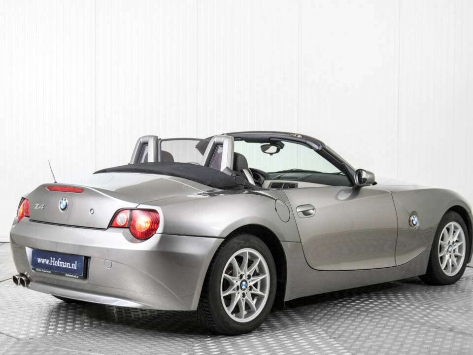 Bild 2/50 von BMW Z4 2.5i (2004)