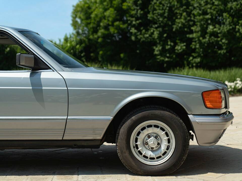 Afbeelding 16/50 van Mercedes-Benz 380 SEC (1982)
