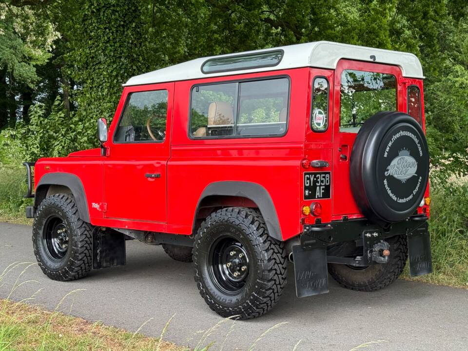Bild 3/11 von Land Rover Defender 90 Td5 (2001)