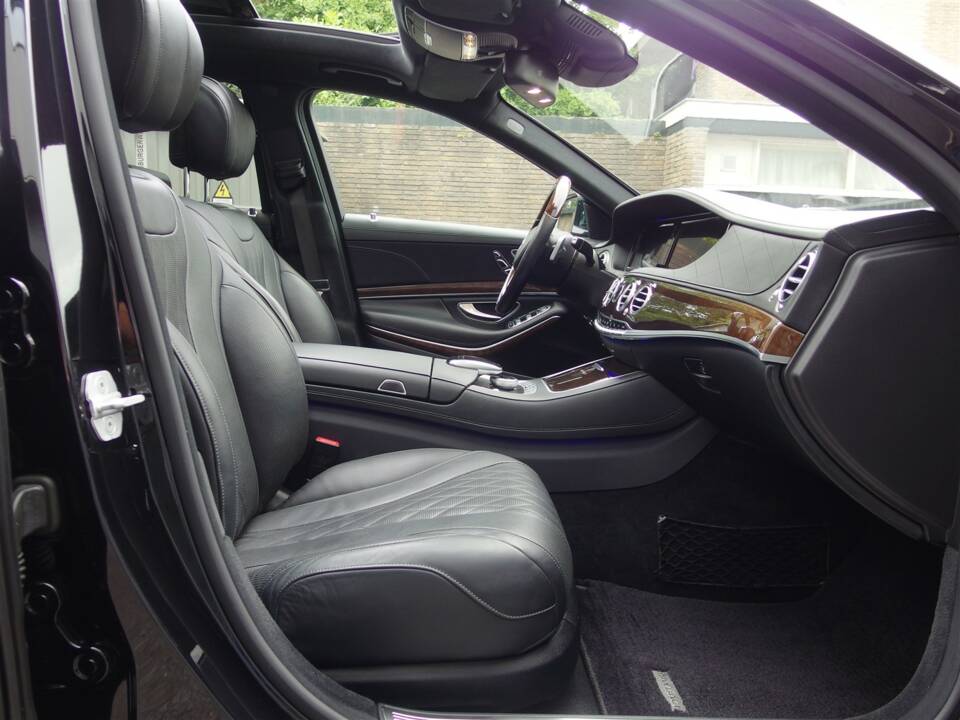 Bild 31/99 von Mercedes-Benz Maybach S 500 (2015)