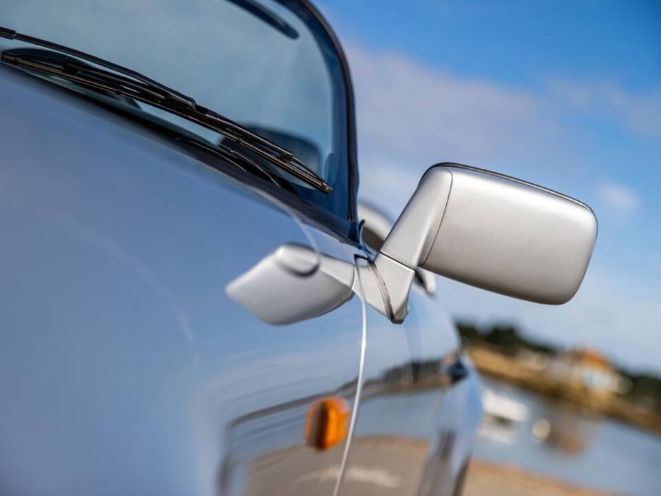Image 43/132 of Porsche 911 Speedster 3.2 (1989)