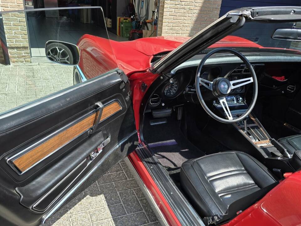 Image 2/8 of Chevrolet Corvette Stingray (1975)