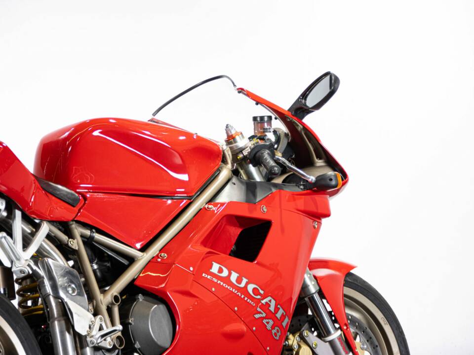 Imagen 10/50 de Ducati 748 S (1996)