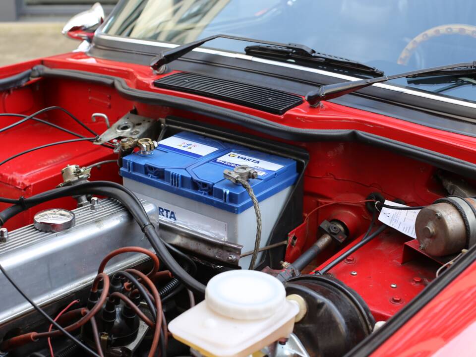 Image 21/49 of Triumph TR 6 (1976)