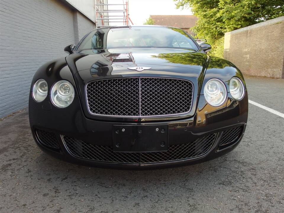 Imagen 7/99 de Bentley Continental GT Speed (2008)