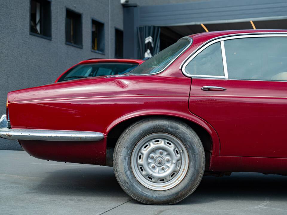 Bild 11/37 von Jaguar XJ 6 3.4 (1976)