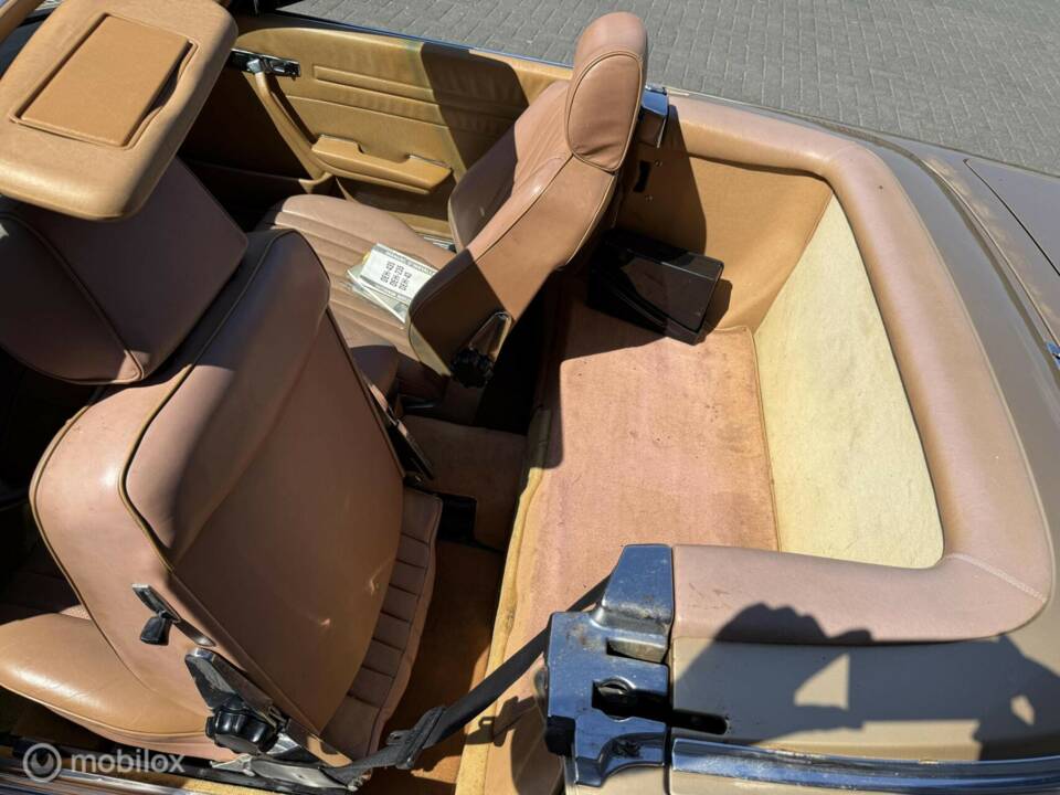 Immagine 34/41 di Mercedes-Benz 560 SL (1986)
