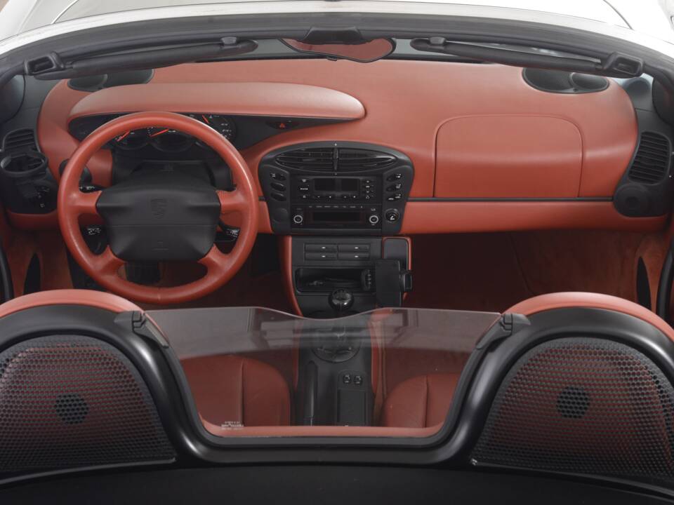 Image 20/30 of Porsche Boxster (1999)