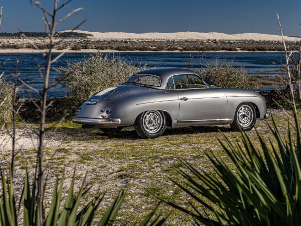 Image 2/22 of Porsche 356 1500 Speedster (1954)