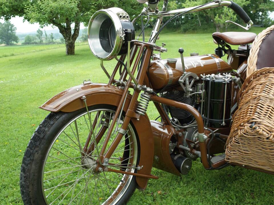 Bild 22/30 von NUT 6 HP (1914)